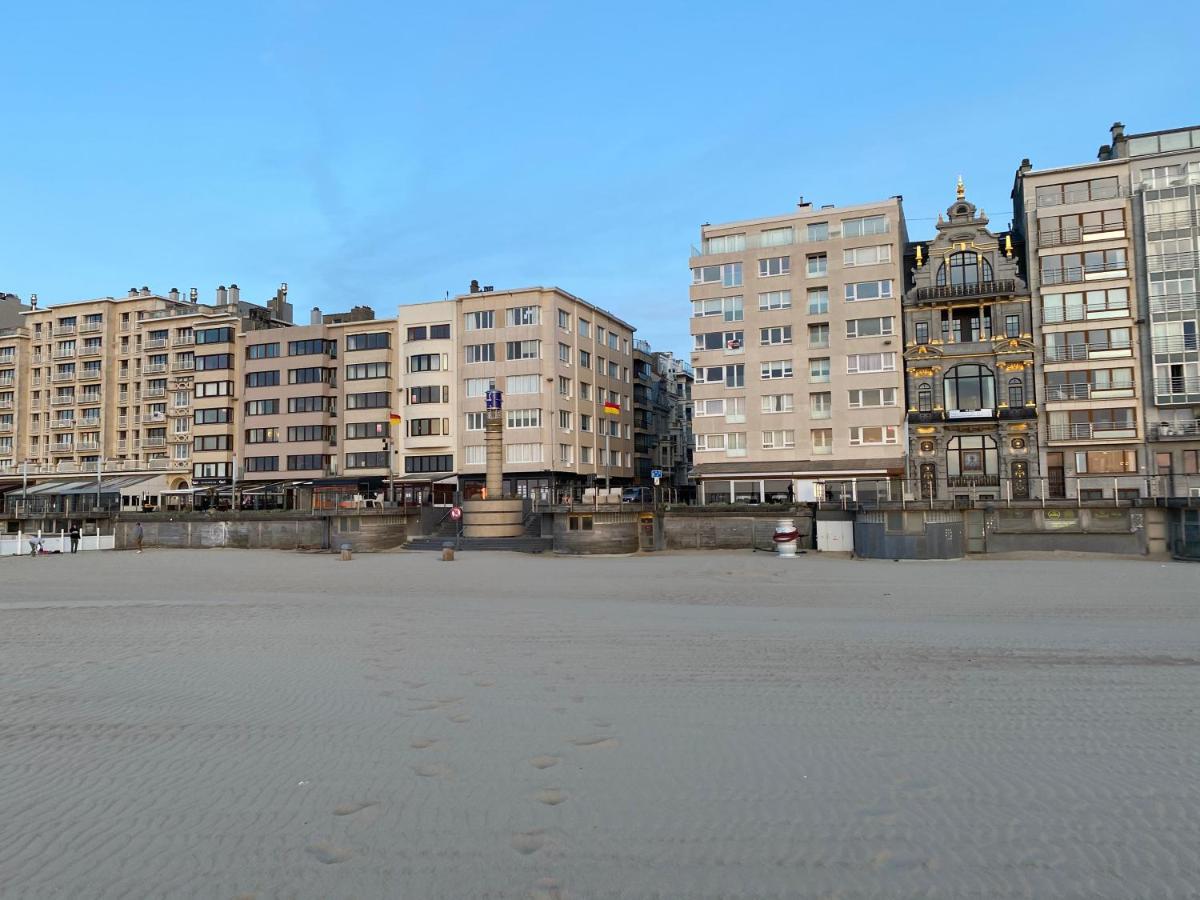 Ferienwohnung Studio Direct Aan Het Hoofdstrand Van Oostende - Naast Casino Exterior foto