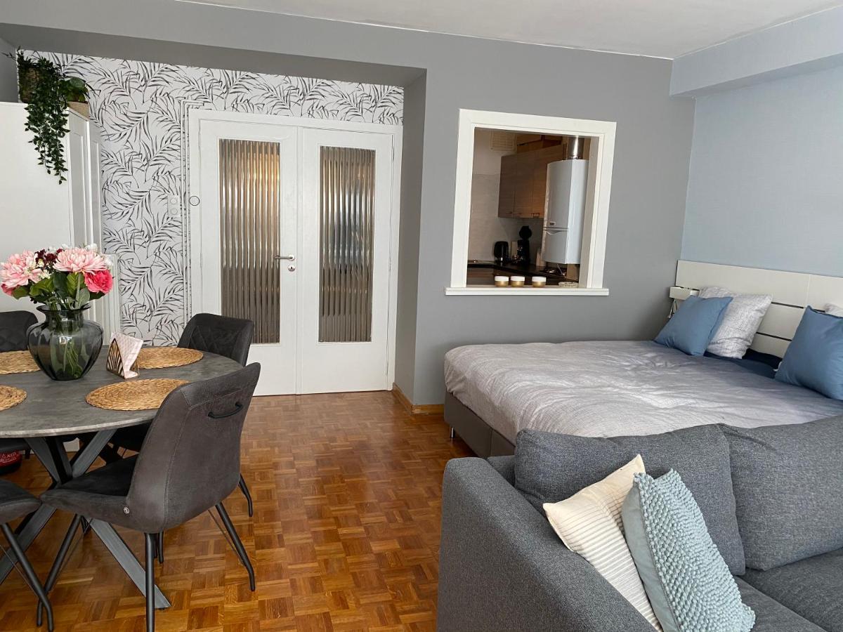Ferienwohnung Studio Direct Aan Het Hoofdstrand Van Oostende - Naast Casino Exterior foto
